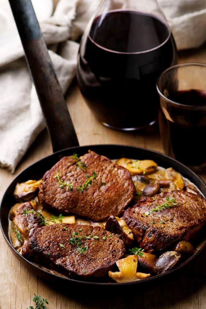 Pavé de boeuf, crème aux champignons