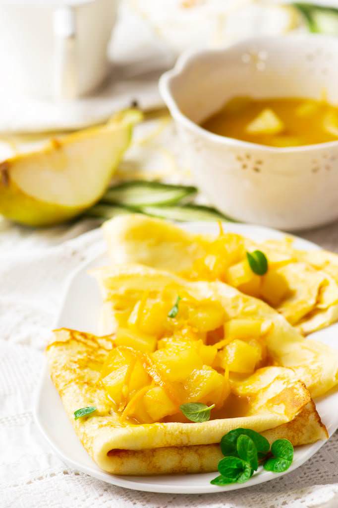 Crêpes à la compotée de poires à l’orange