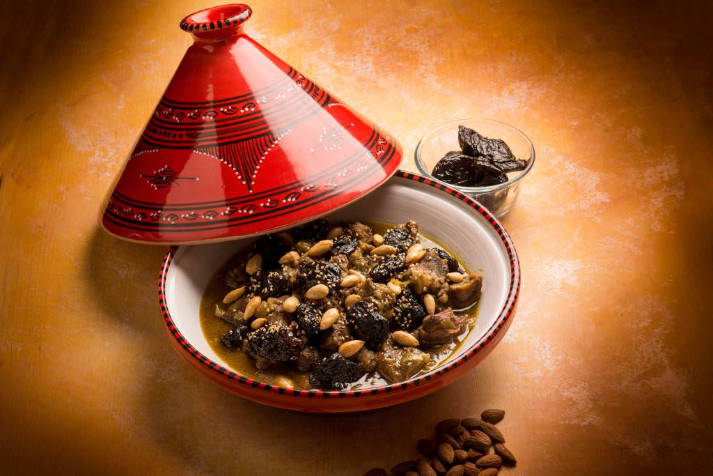 Tajine d’agneau aux pruneaux et raisins secs