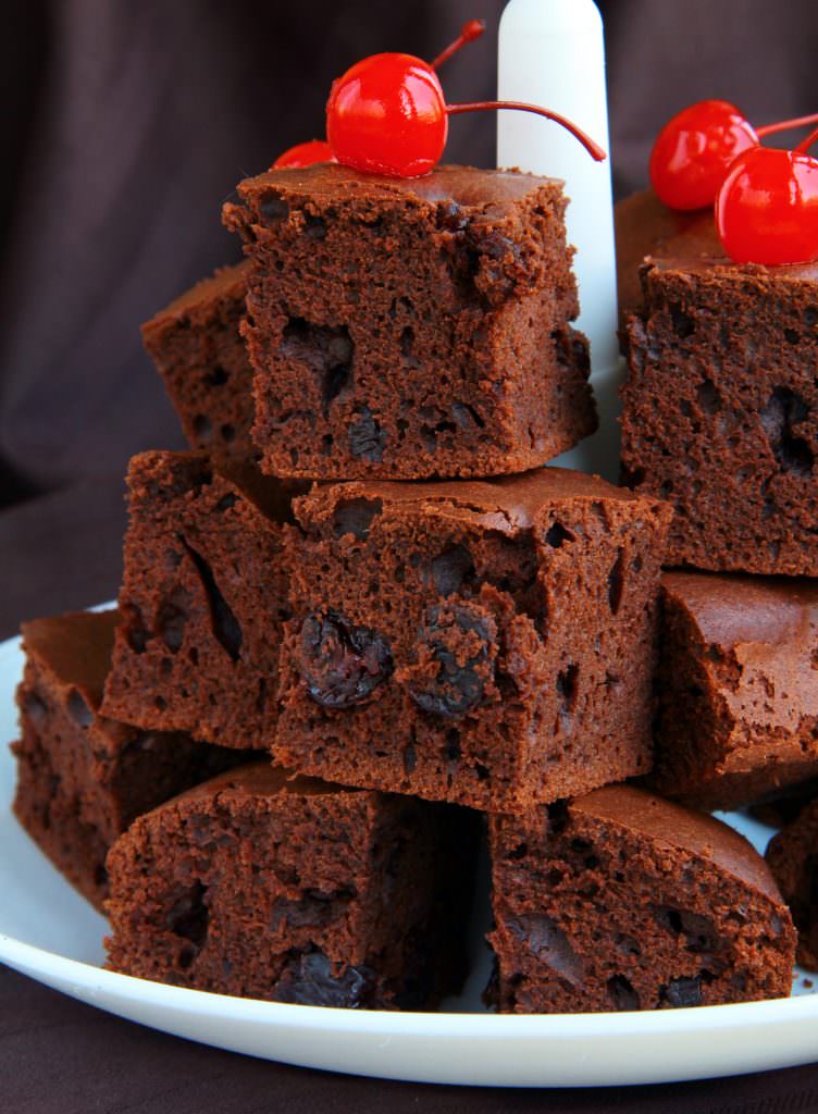 Cake au chocolat et cerises confites