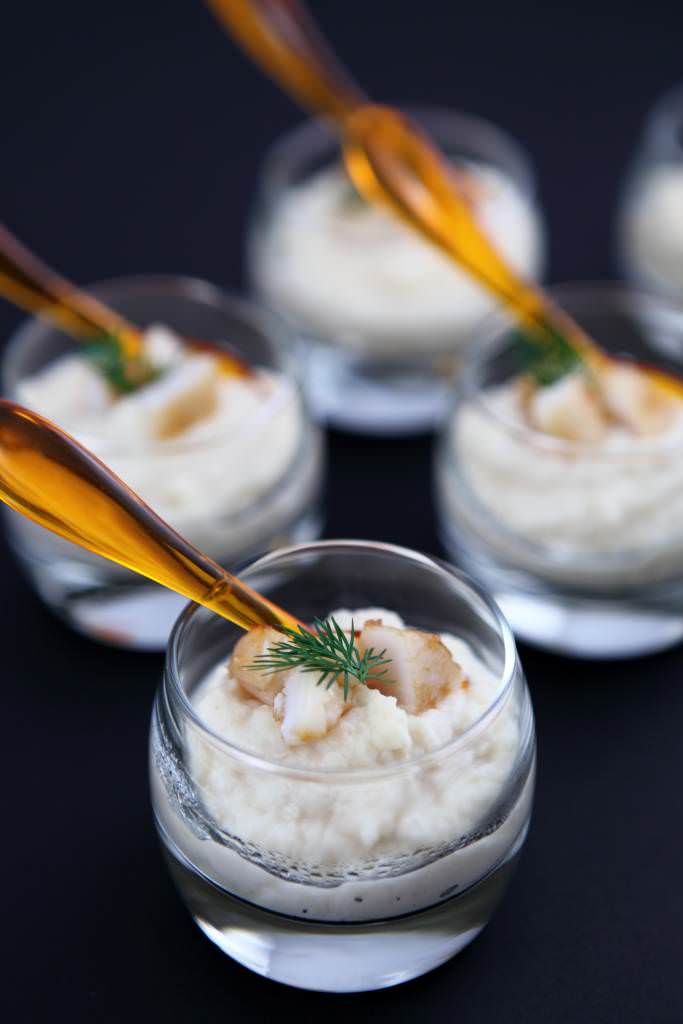 Verrines de crème de céleri aux noix de Saint-Jacques