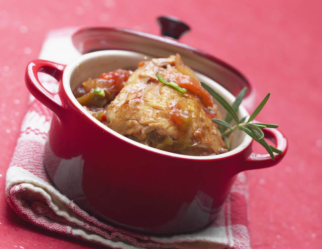 Cocottes de poulet basquaise au piment d’Espelette