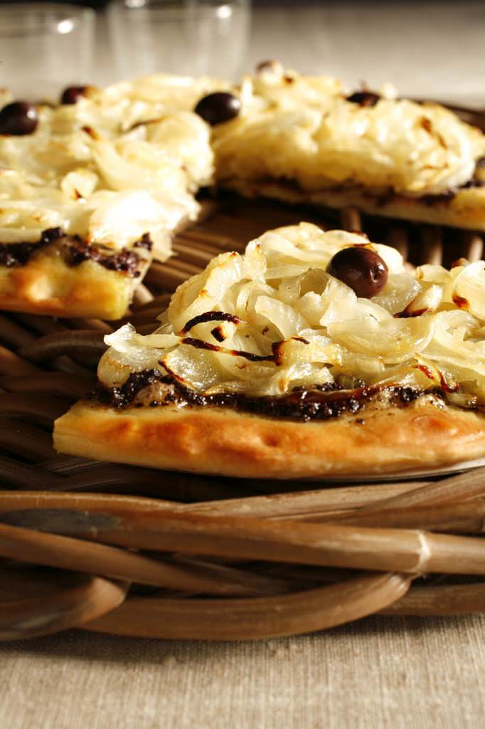 Tarte oignons tapenade