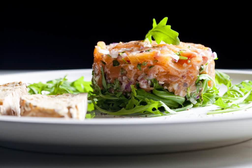 Tartare de saumon à la coriandre