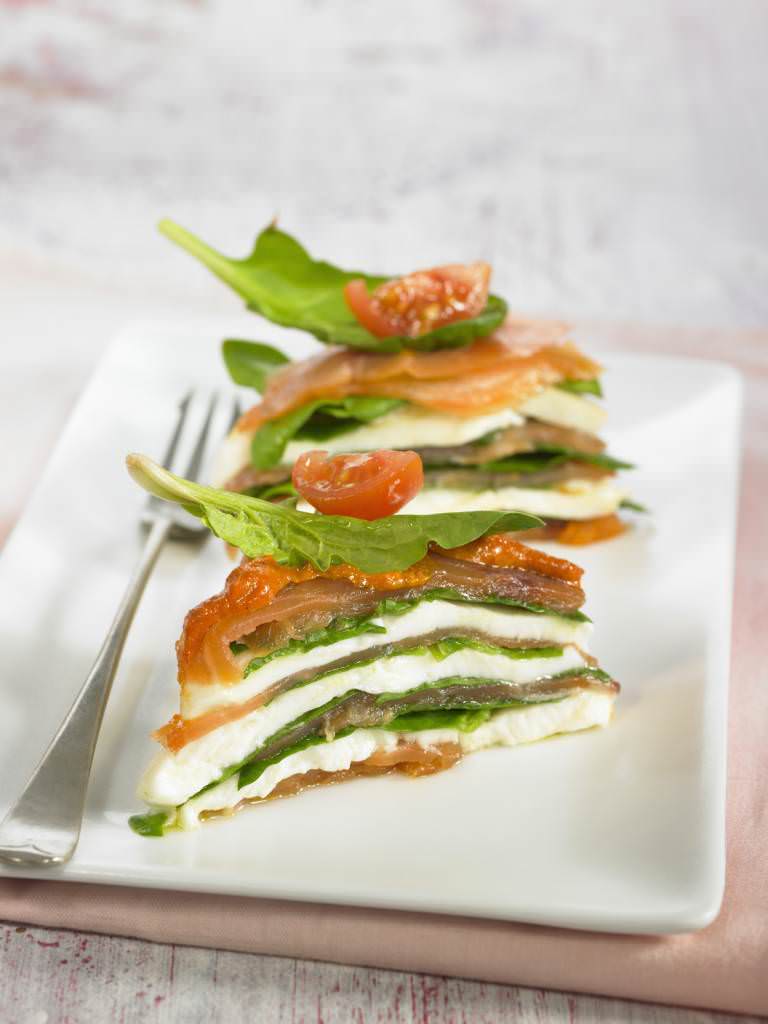 Saumon, épinards et mozzarella façon millefeuilles