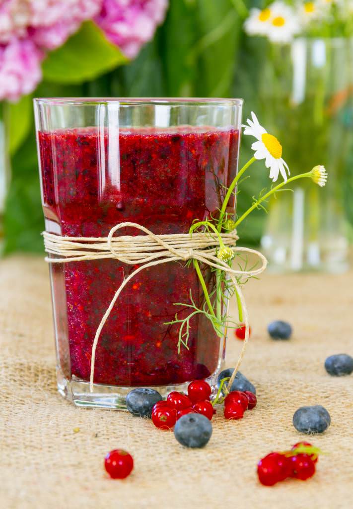 Smoothie aux fruits rouges