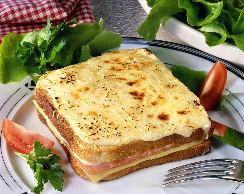 Croque monsieur bechamel à la noix de muscade