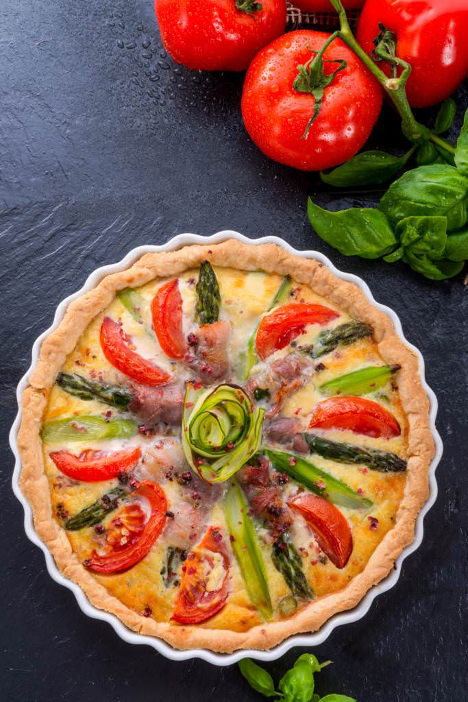 Quiche asperge, bacon, tomates