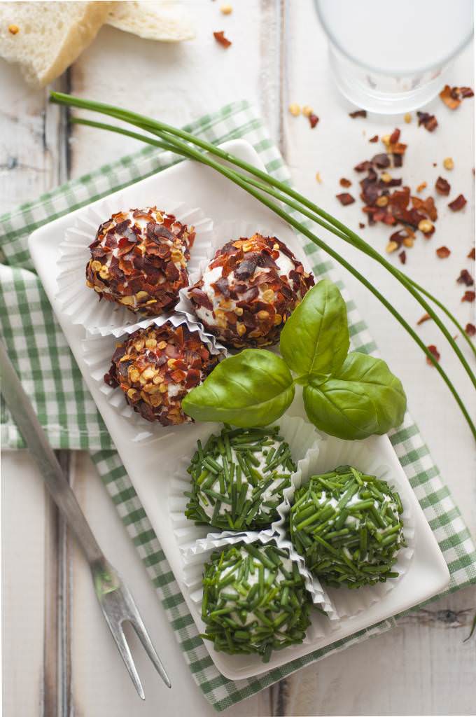 Boulettes de chèvre frais ciboulette et fruits secs