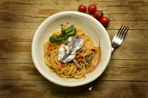 Spaghetti aux sardines une spécialité italienne les Spaghetti con le