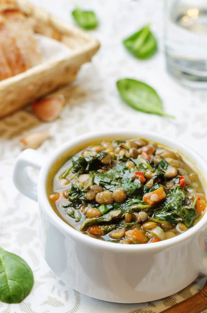 Soupe d’épinard et de blettes aux lentilles