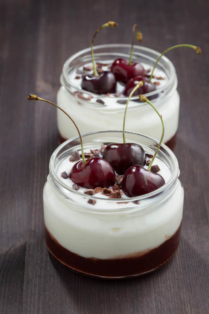 Verrines de yaourt aux cerises