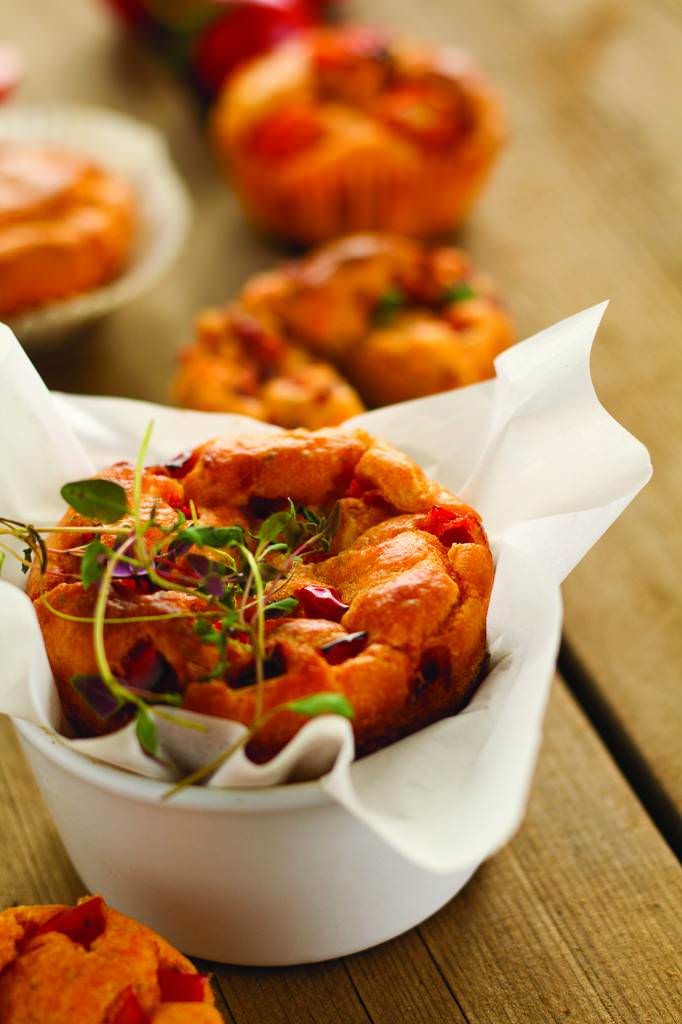 Muffins aux tomates séchées, thym et Comté