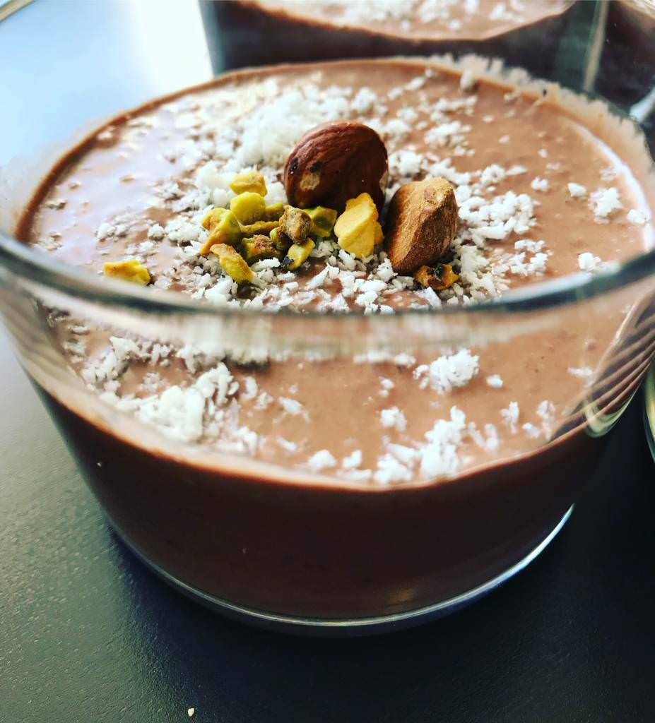 Petites crèmes vegan aux graines de chia, coco et cacao