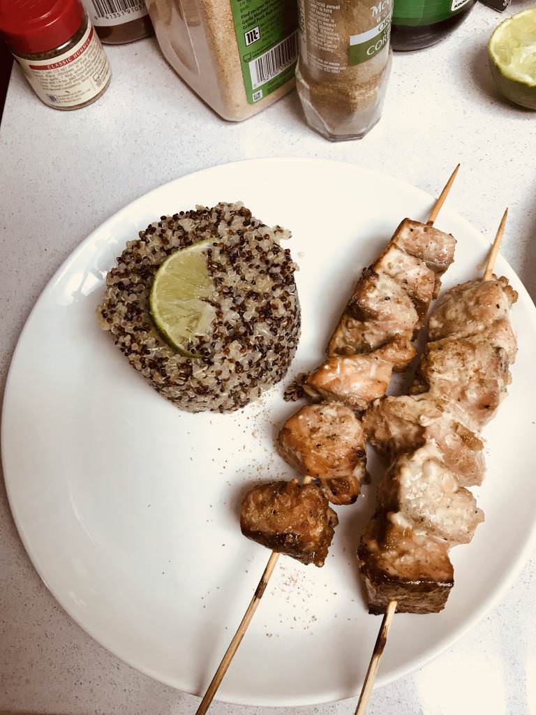 Brochettes de saumon mariné citron vert et au gingembre