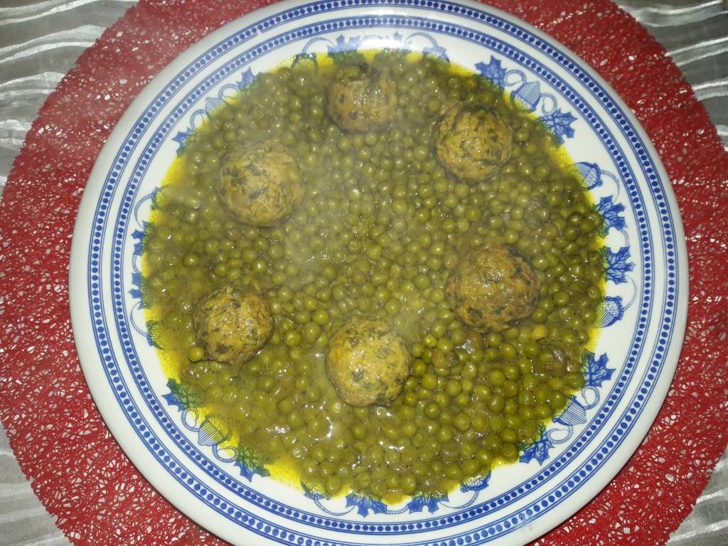 Petits pois aux boulettes